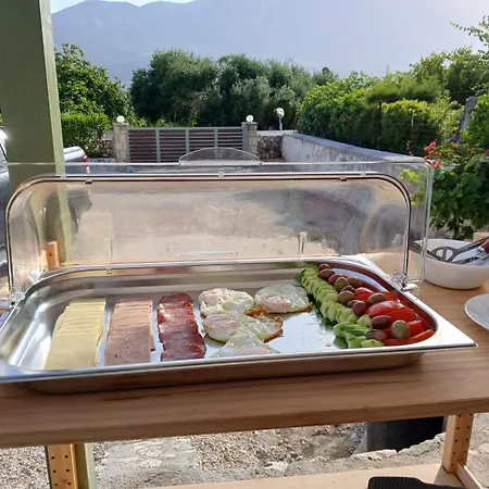 别墅 斯佩迪昂凯法罗尼亚别墅 *